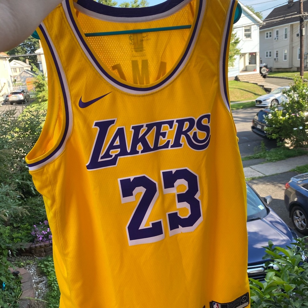 Lakers Jersey (Lebron James)